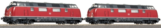 Set of two Diesel Locomotives BR 220  1 powered and 1 dummy<br /><a href='images/pictures/Roco/62749.jpg' target='_blank'>Full size image</a>